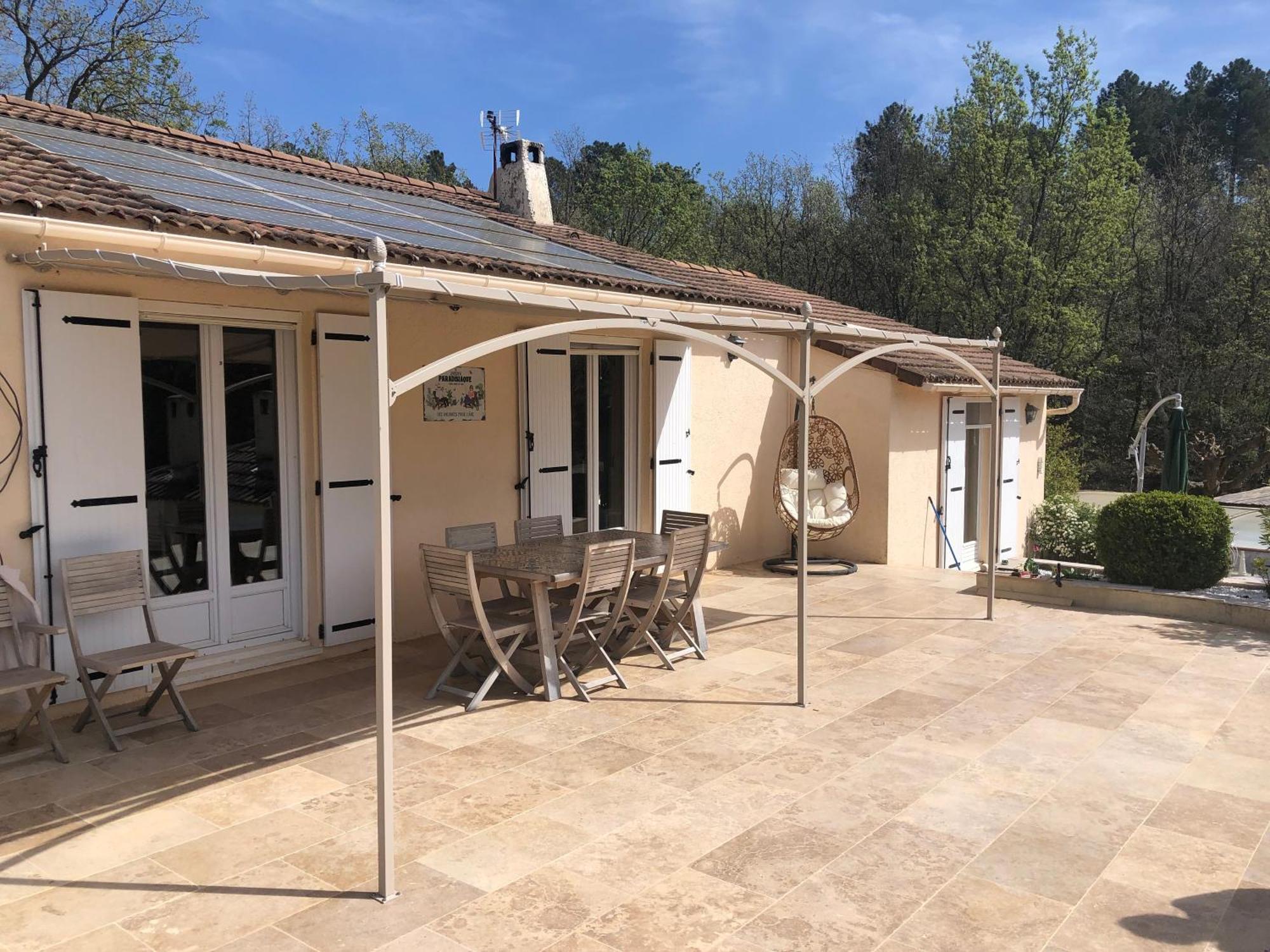 Villa Quinissole Sainte-Anastasie-sur-Issole Екстериор снимка