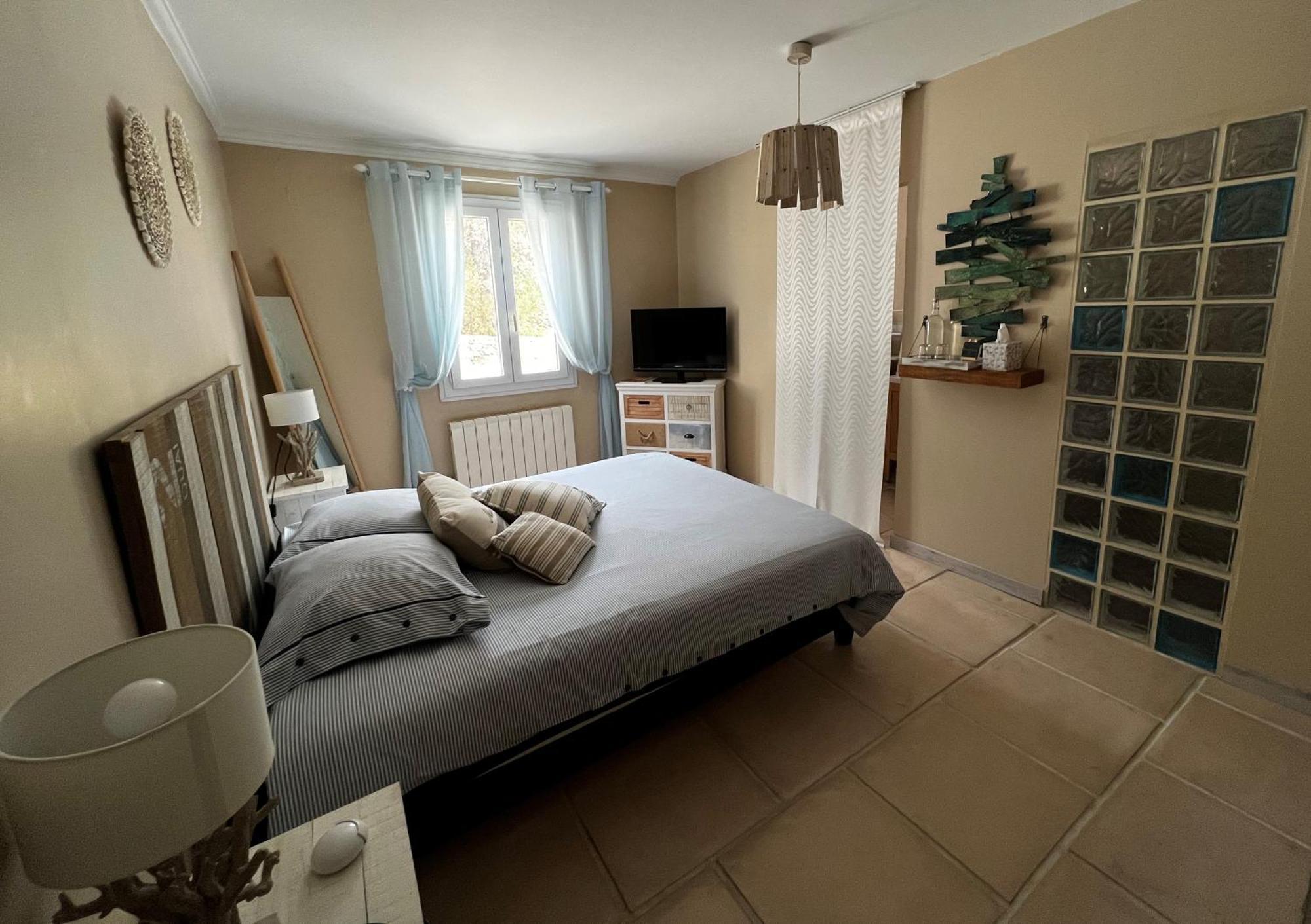 Villa Quinissole Sainte-Anastasie-sur-Issole Екстериор снимка