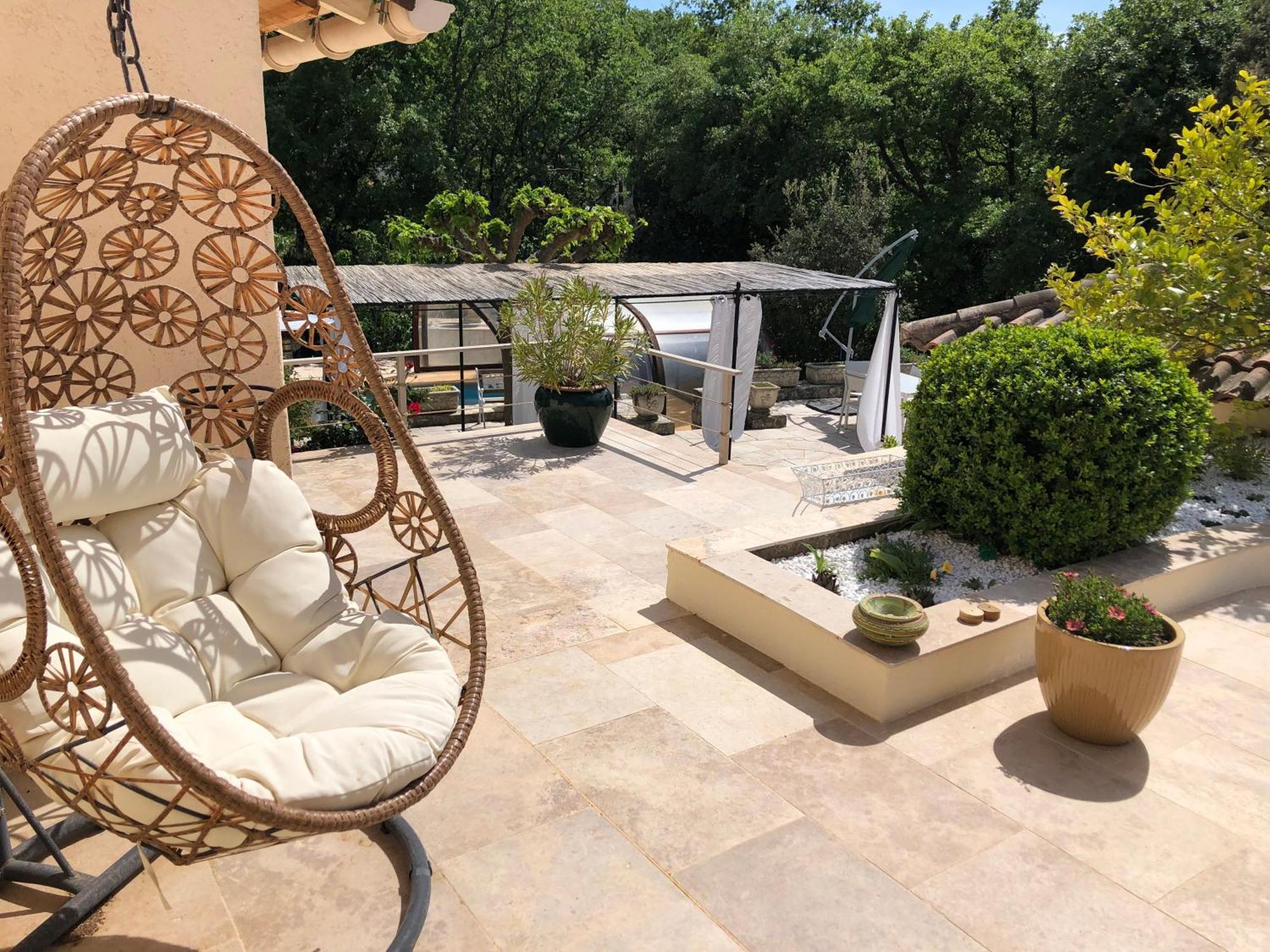 Villa Quinissole Sainte-Anastasie-sur-Issole Екстериор снимка