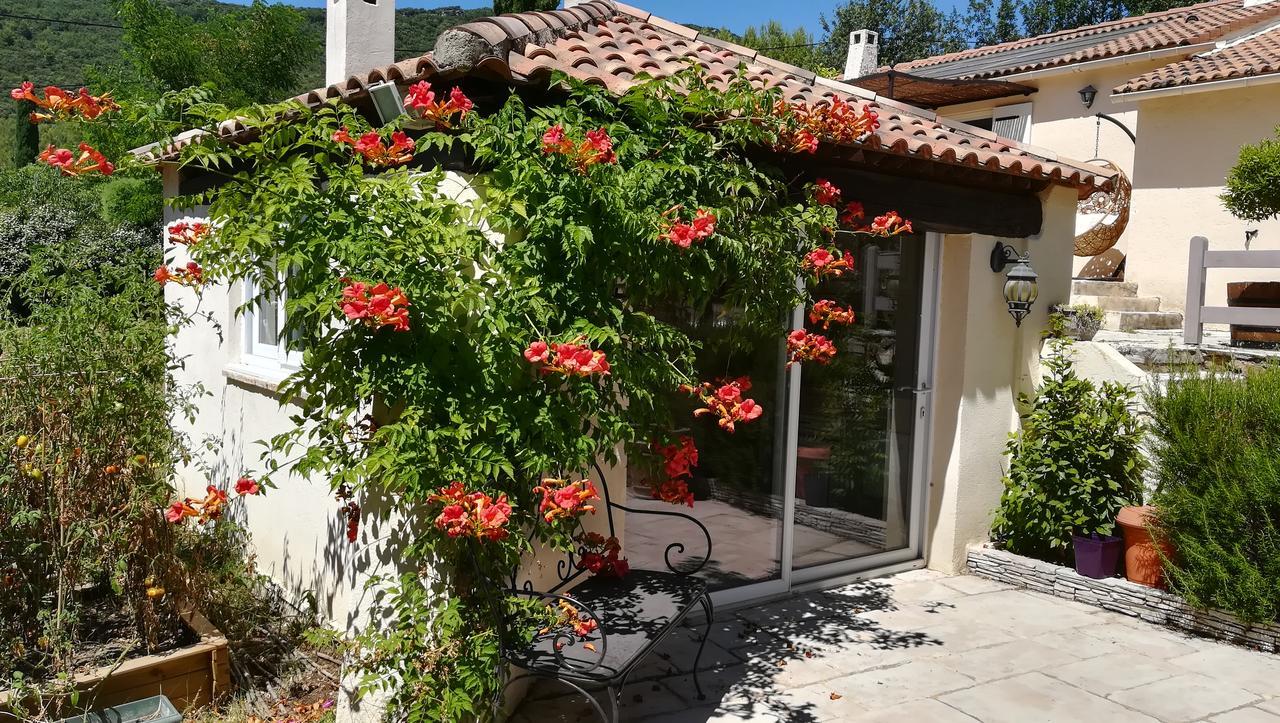 Villa Quinissole Sainte-Anastasie-sur-Issole Екстериор снимка